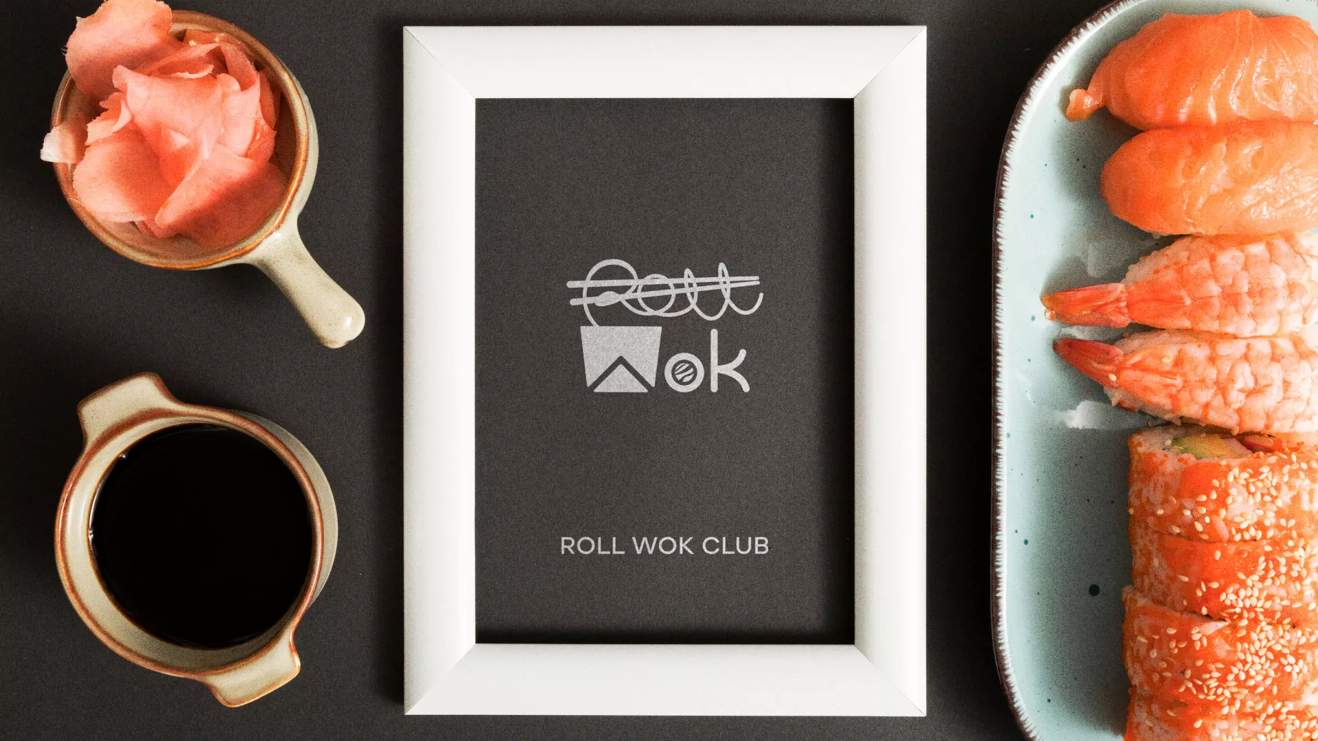Разработка логотипа суши-бара «Roll Wok Club» в Сурске
